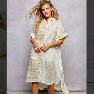 🎉 POL “ AVA 2 “ POL TEXTURED WOVEN BUTTON UP LONG TOP 37